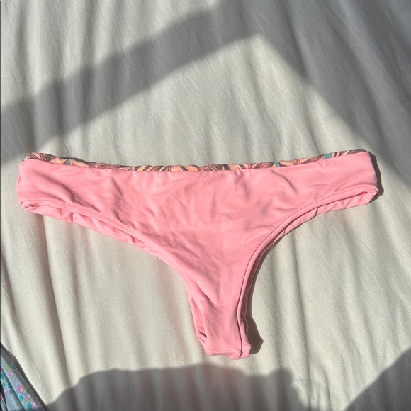 Bikini Set - Picture 2 of 6